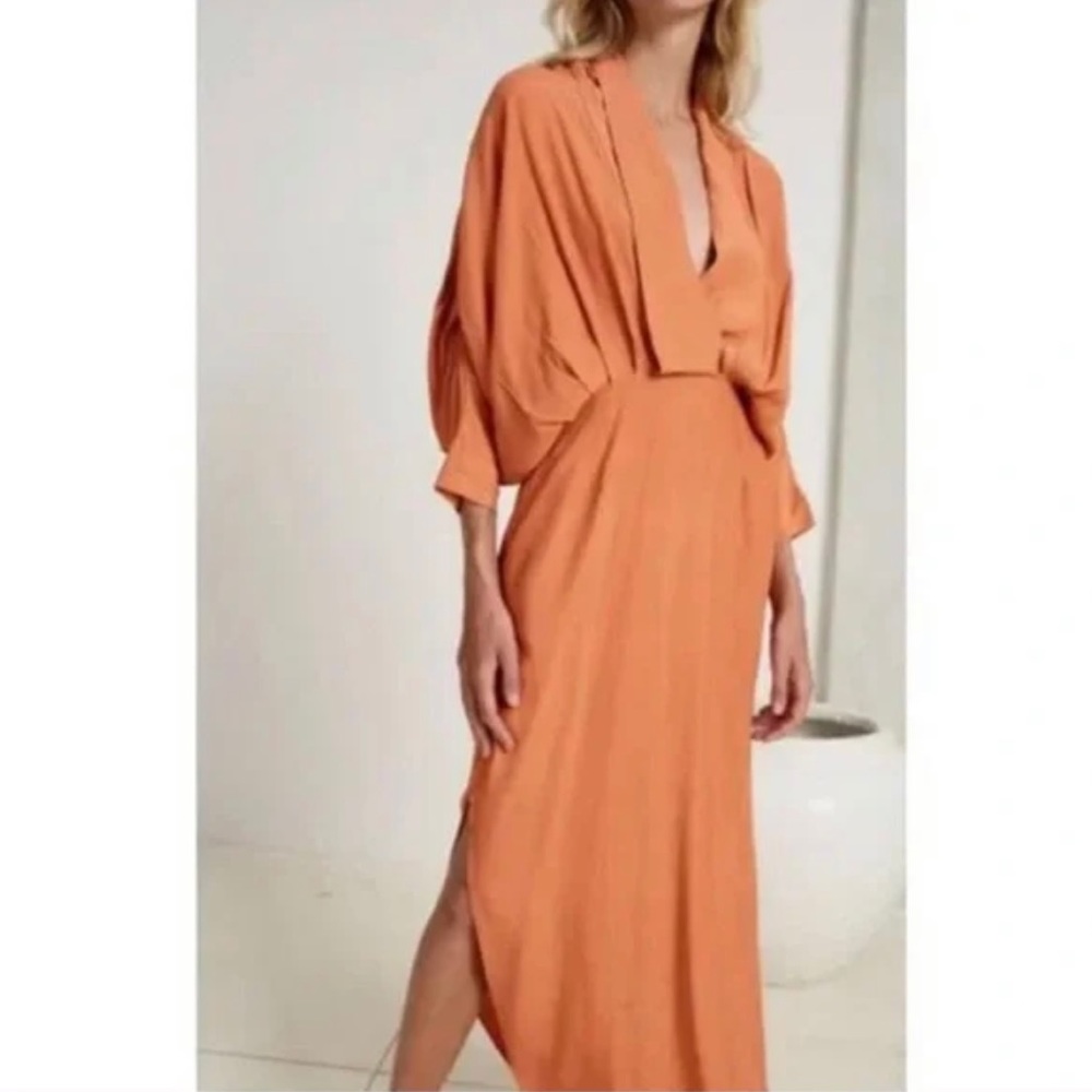 S/W/F Boutique Plunge Dress in size small. Perfect condition. Never worn.